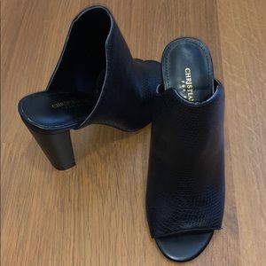 NWOT Christian Siriano Heeled Bootie . Size 7